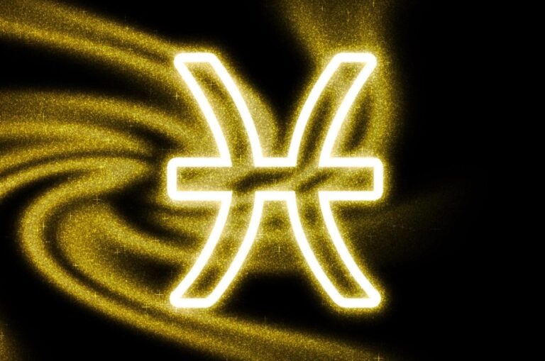 PISCES Horoscope | Glow Beauty Center – Dreamy Muse